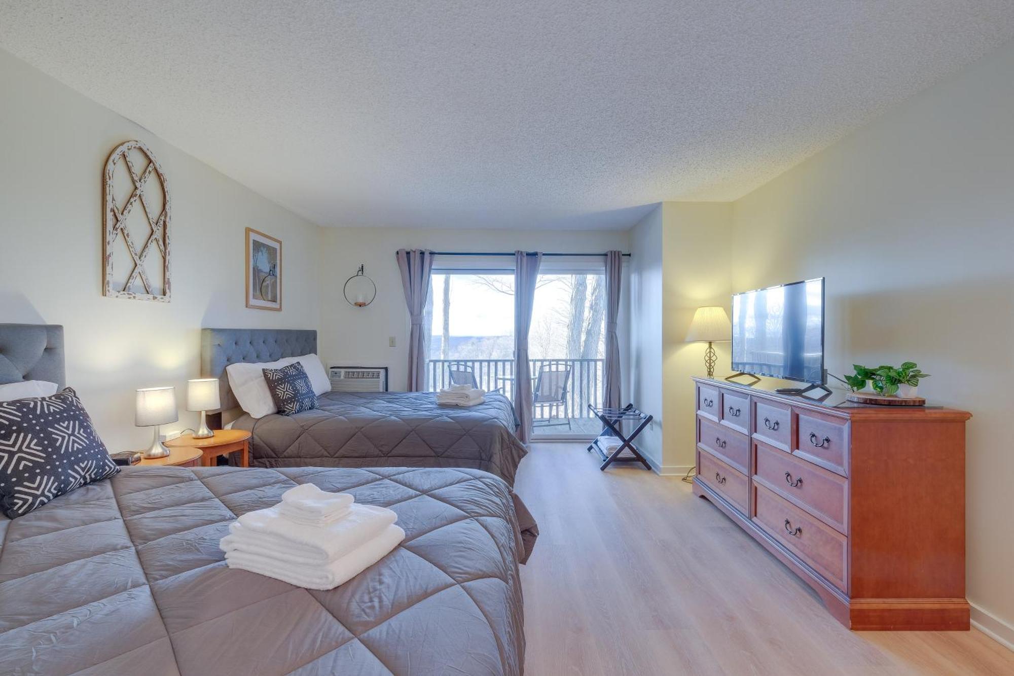 Bellaire Condo - Walk To Shanty Creek Resort! 외부 사진